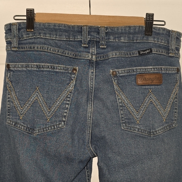 Wrangler Womens Jeans Size 30x32 - Picture 7 of 9